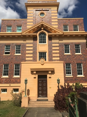 Mayne Medical School